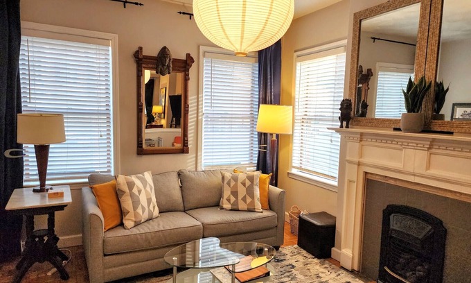 Highland Park Apartment | Fort Hill Inn, Boston *Sunny* 2 bed Duplex, Spacious! ! Minutes to Center!