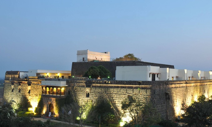 Jadhavwadi Hotel | Fort JadhavGADH - A GADH Heritage Hotel