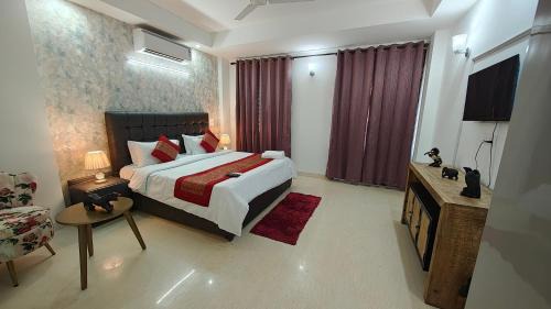 Saket Apartment | Fortune Home Service Apartment 4Bhk,J-45