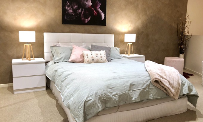 City East Apartment | Forum Central City Loft with Free Wi-Fi and Parking