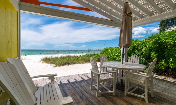 Ilexhurst House | Four Beach Lovers 2 | Beach Right At Your Door