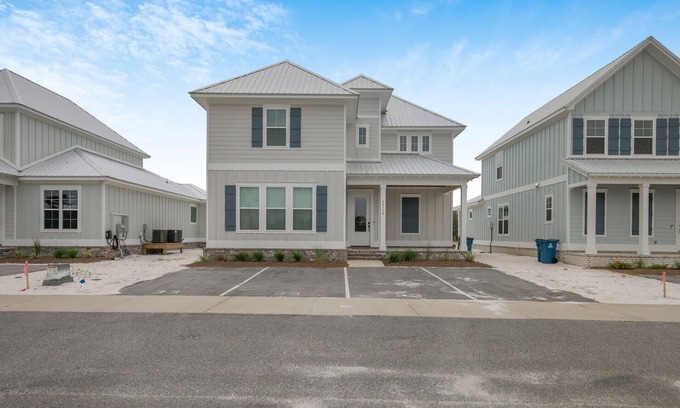 Orange Beach Cottage | Four Bedroom at Summer Salt - Sea Charm