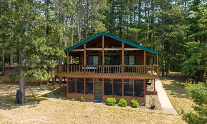 Solon Springs Cabin | Four Bs Lodge in Barnes Sandy Frontage on Middle Eau Claire Lake