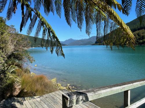 Saint Omer House | Four Fathom Bay Retreat