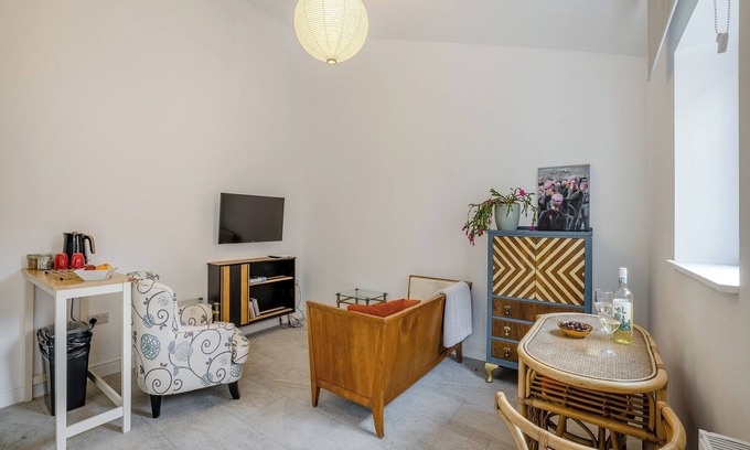 Ellesmere Cottage | Four luxury ground floor apartments, each offering something unique.