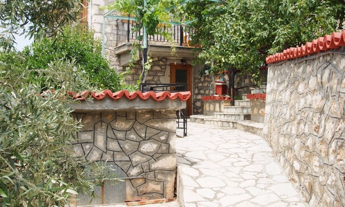 Paralio Astros House | Fourlas Stone House. No: 00000151796
