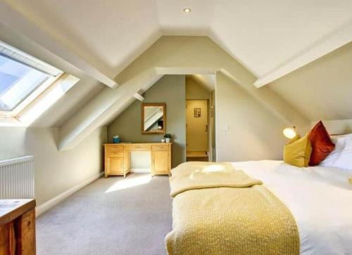 East Layton Hotel | Fox Hall