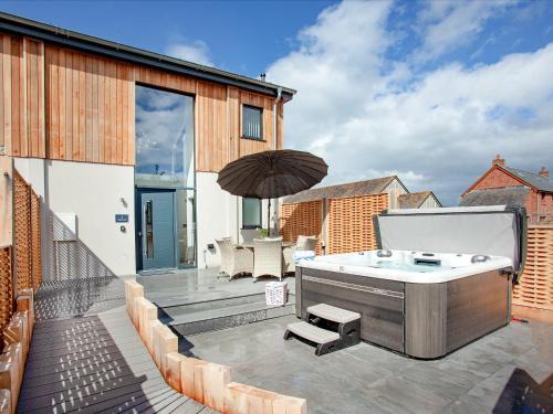 Over Stowey House | Foxglove-Uk34612