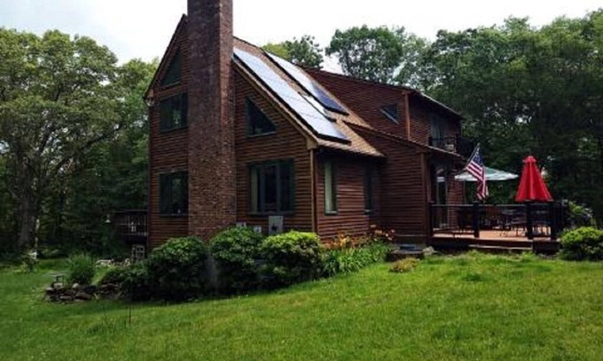 Glasgo House | Foxwoods, Historic Mystic, Misquamicut Beach, Block Island! AMAZING LOCATION!
