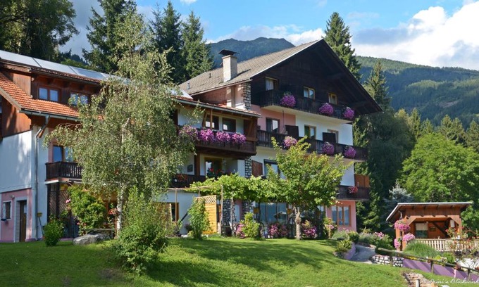 Dellach im Drautal House | Frühstückspension Lemberger