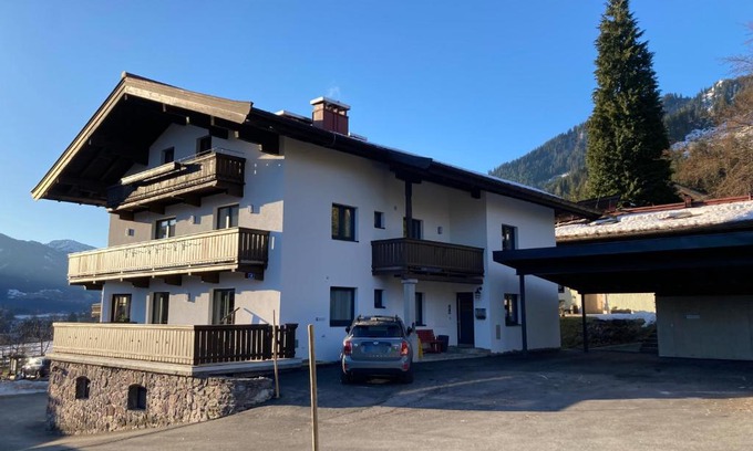 Kitzbuehel House | Frühstückspension & Appartements Eugenie