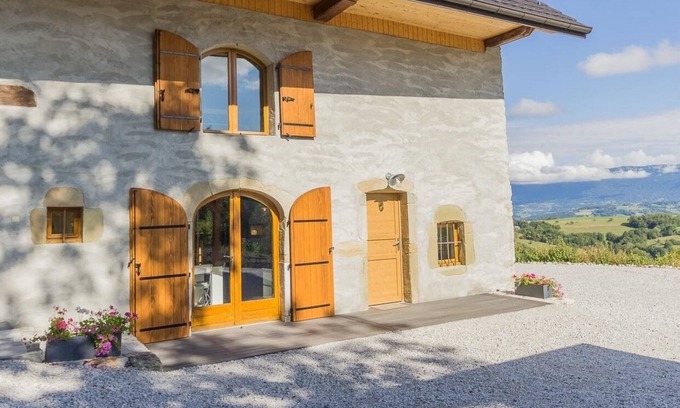 Cessens House | House classified 3 *, and 3 ears, located between two beautiful lakes in a quiet