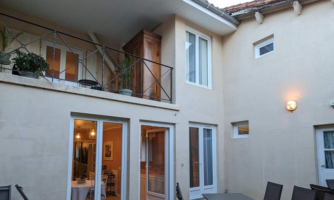 La Rochefoucauld Cottage | Gite La Rochefoucauld-en-Angoumois, 5 bedrooms, 10 persons