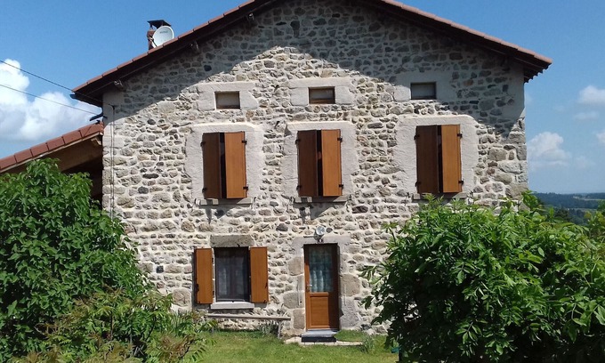 Saint-Geneys-pres-Saint-Paulien Cottage | Stone house with fireplace and garden - Near St-Paulien