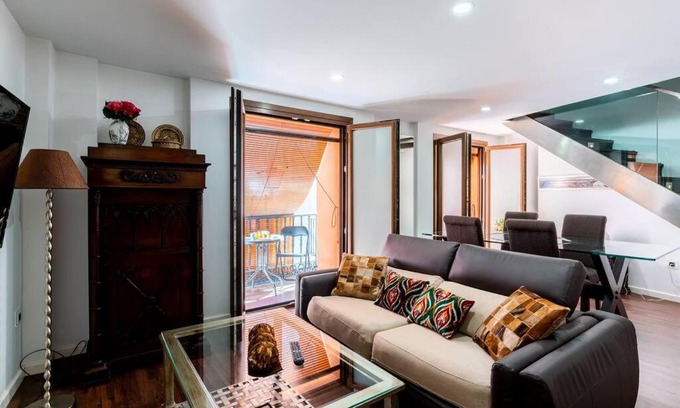 Historical Center Apartment | Fr26 Luxurious Apartment, 2 minutes from Cathedral