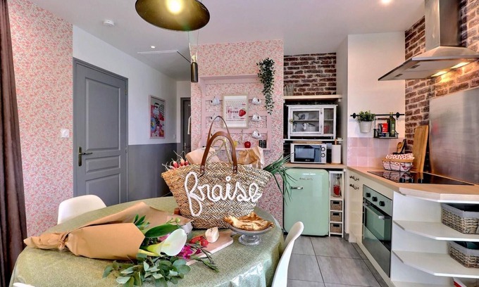 Corps-Nuds House | Fraise - Corps-nuds - Gîte