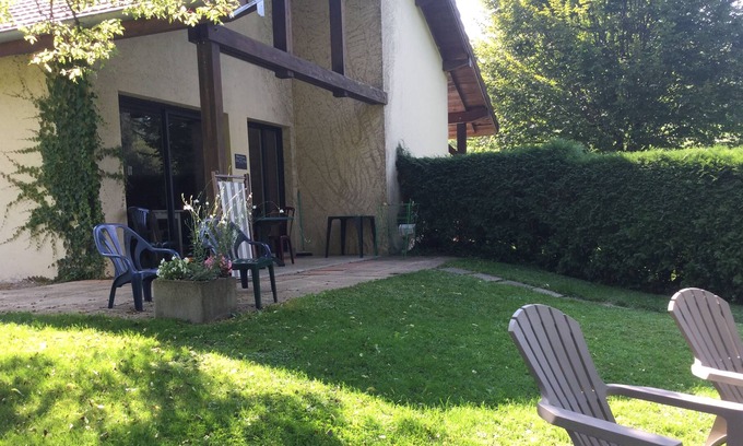 Nans-sous-Sainte-Anne Cottage | Franche Comté in Doubs Cottage in calm Lison river 1st category fishing