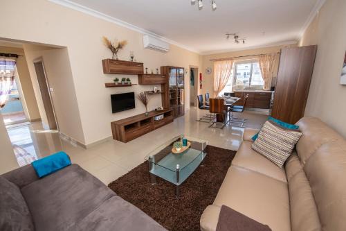 Ta' Pennellu Apartment | Francis Flats Modern Penthouse