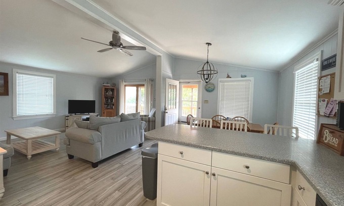 Avon House | Freaky Tiki 3 Bedroom Cottage by RedAwning