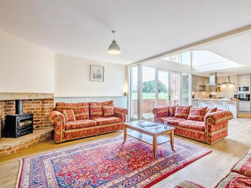 Irstead House | Fred's Barn