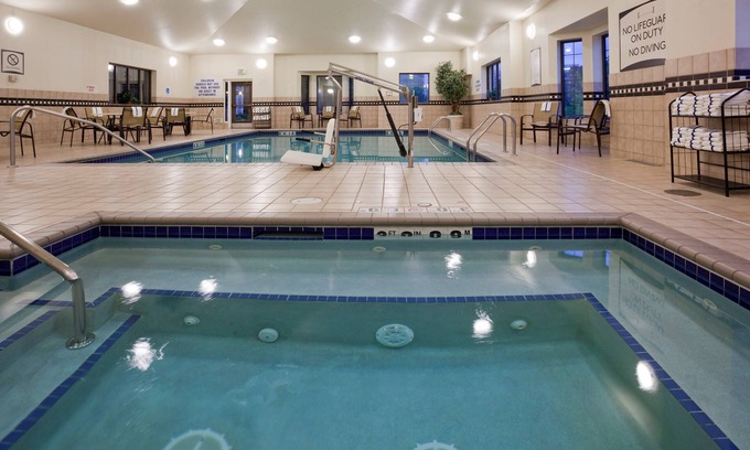 West Bloomington Condo | Free Breakfast. Pool & Hot Tub. Your Next Vacation!