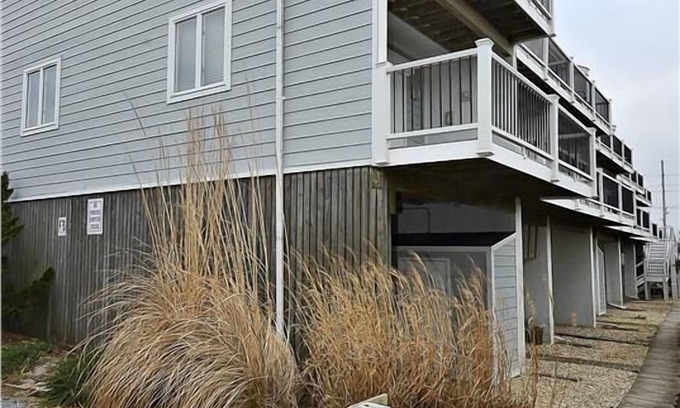 Fenwick Island House | FREE DAILY ACTIVITIES INCLUDED! 2 bedroom + loft, 2.5 bath townhouse