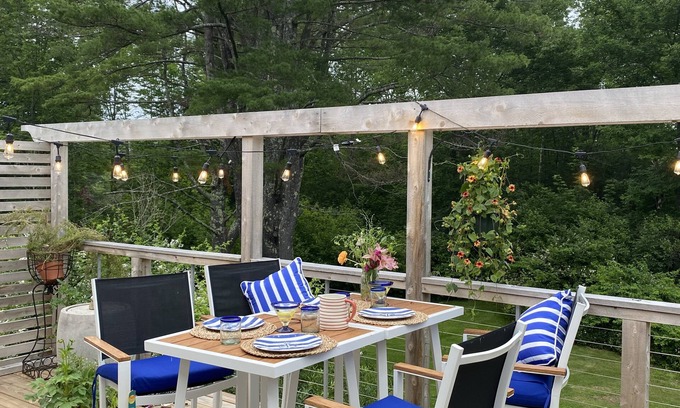 Northport Apartment | Free kayak w/deliv, new listedAIR CONDITIONED loft above Kayak Shop