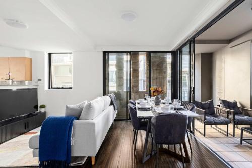 Pyrmont Apartment | Free Parking, 5 mins to Star and Darling Harbour
