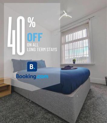 Bradford Apartment | Free Parking at this Stylish Terraced House in Bradford, with views of hillside