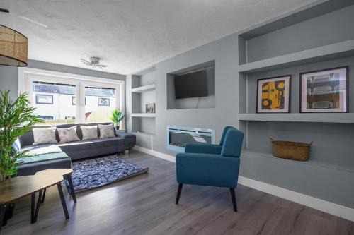 Livingston Apartment | Free Parking - Central - Sleeps 8 - 3 Bedrooms
