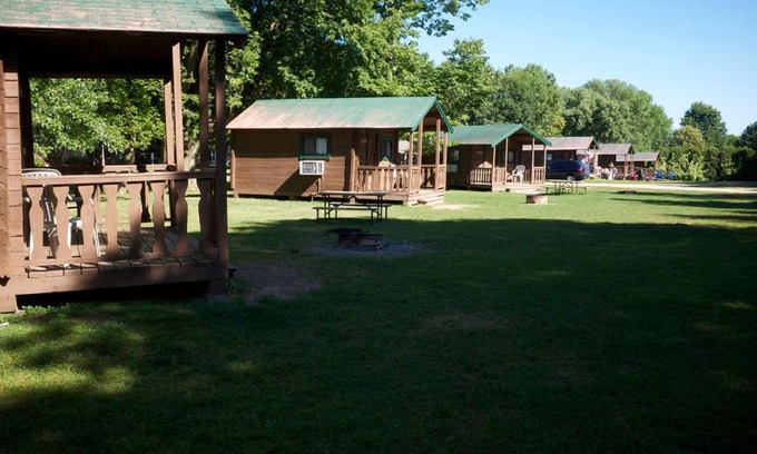 Fremont Resort | Fremont RV Campground Loft Cabin 1