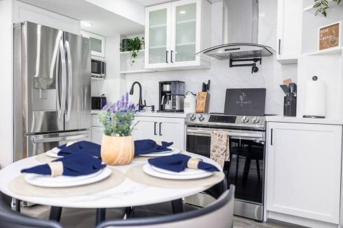 Brampton Apartment | French Charm in Brampton 2 Bdrm Apt