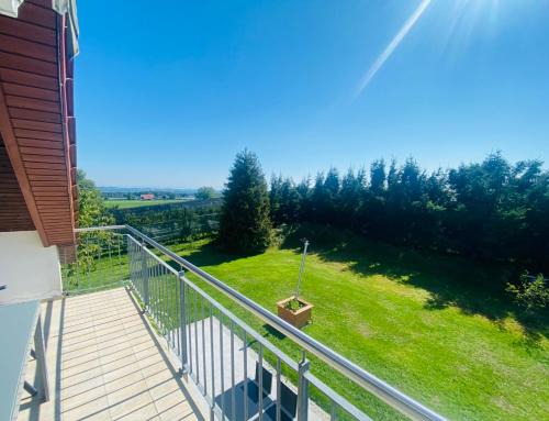 Waggershausen Apartment | Friedrichshafen im Grünen genießen