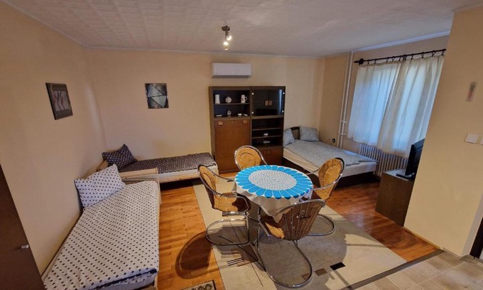Gubacsipuszta Apartment | Friendly Apartment in the suburb.