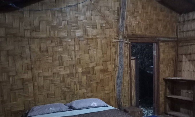 Tanna Island House | Friendly beach bungalow- Access to the beach and 30 mins from volcano ash plain