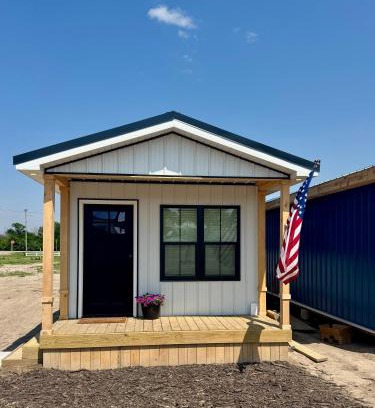 Lincoln County Cabin | Frontier Suites