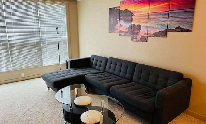 Haysboro Apartment | Full Apartment Near Stampede And Train Station
