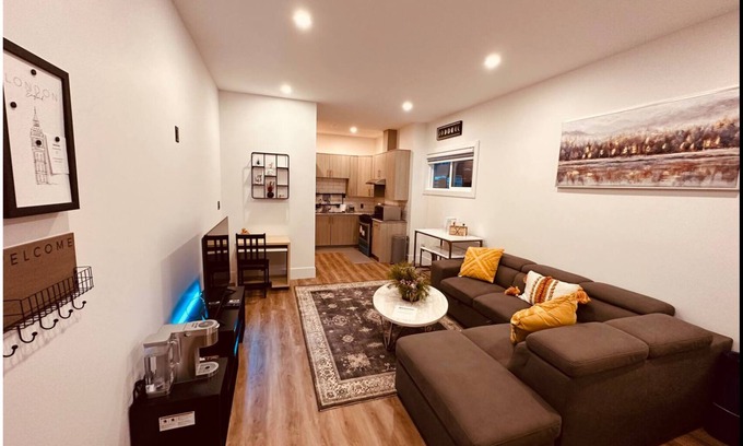 Vanderhoof House | Fully air conditioned Modern Private Family Suite in Vanderhoof