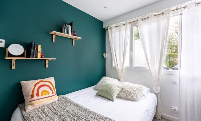 Chartrons Apartment | Fully-equipped studio - great internet