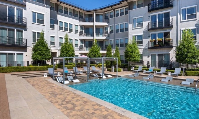 Far North Dallas Apartment | Fully Furnished Apartment in Addison, walking distance to great Restaurants