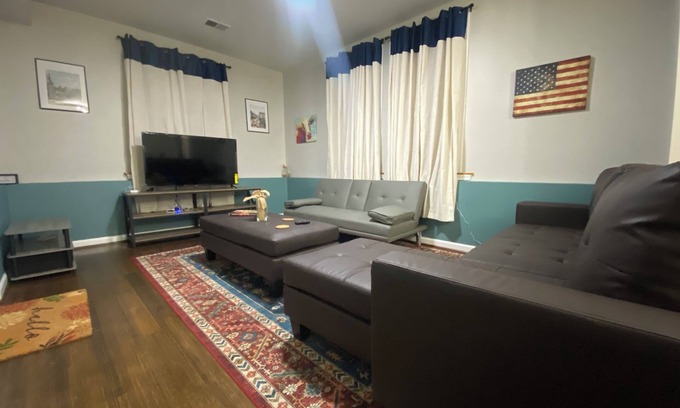 Downtown Baltimore Condo | Fully furnished Luxury Baltimore home