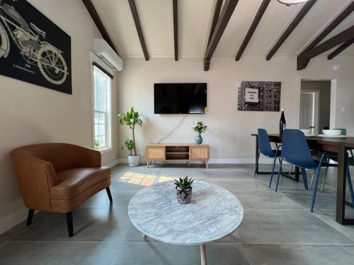 Baldwin Park Apartment | Fully Remodeled 2B1B Home in Baldwin3369