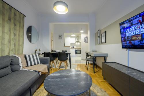 Kinosargous Apartment | Fully Renovated Flat in Prime Athens Location