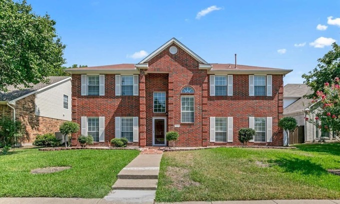 Rowlett Apartment | Fully Updated Retreat Mins to Lake! 5 Bathrooms