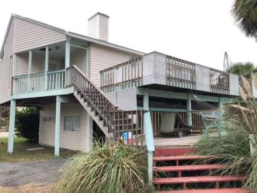 Alligator Point Villa | Fun Beach House With Pool