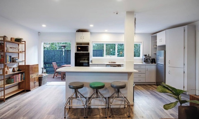 Laingholm House | Fun in the Sun with BBQ, Kayak and Fire Pit