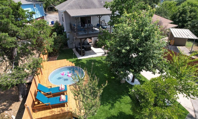 Central East Austin House | Fun & Stylish House - A hidden oasis in the heart of Central East Austin