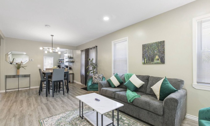 Ferndale House | Funky Ferndale Pad Walk DT Ferndale n