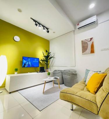 Sungai Tiram House | Funkyvila2 9PAX Near IIUM, KMC, TarC, BBQ, PS4