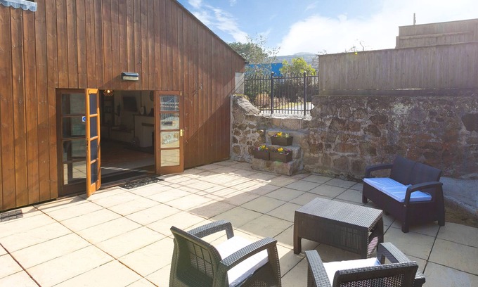 Stenalees Cottage | FURNESS@THE WEST DRY, pet friendly, with a garden in St Austell